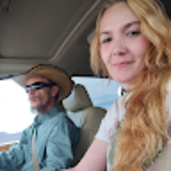 Meet your Posher, Melissa - Picture 1 of 1